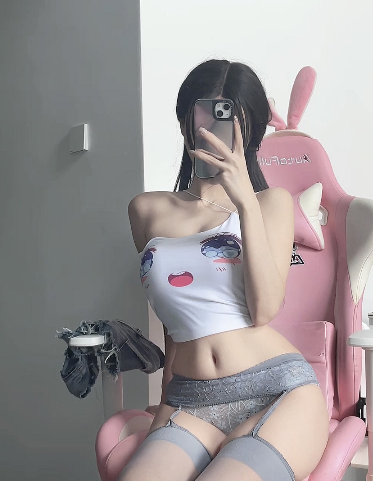 女刺客 微密圈 牛仔短裤 [18P／39MB]微密屋微秘屋-全网最全抖音铁粉空间写真